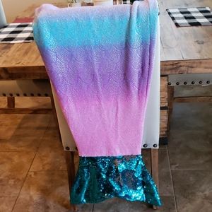 Mermaid 🧜‍♀️ 🧜‍♀️ 🧜‍♀️ Sequins Blanket 60 Inch
